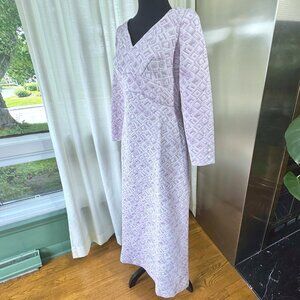 Vintage 70s dress, lavender textured geometric print, A-Line silhouette gown